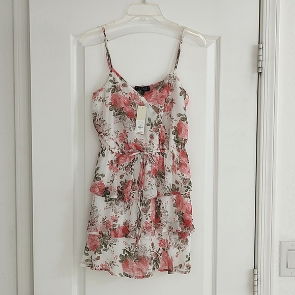 New Francesca's TRIXXI Chiffon Ruffle Floral Print Surplice Dress Peachy Pink S - Picture 1 of 13